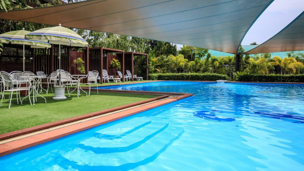Kwan Ruen Park Hotel Nakhon Ratchasima Ngoại thất bức ảnh